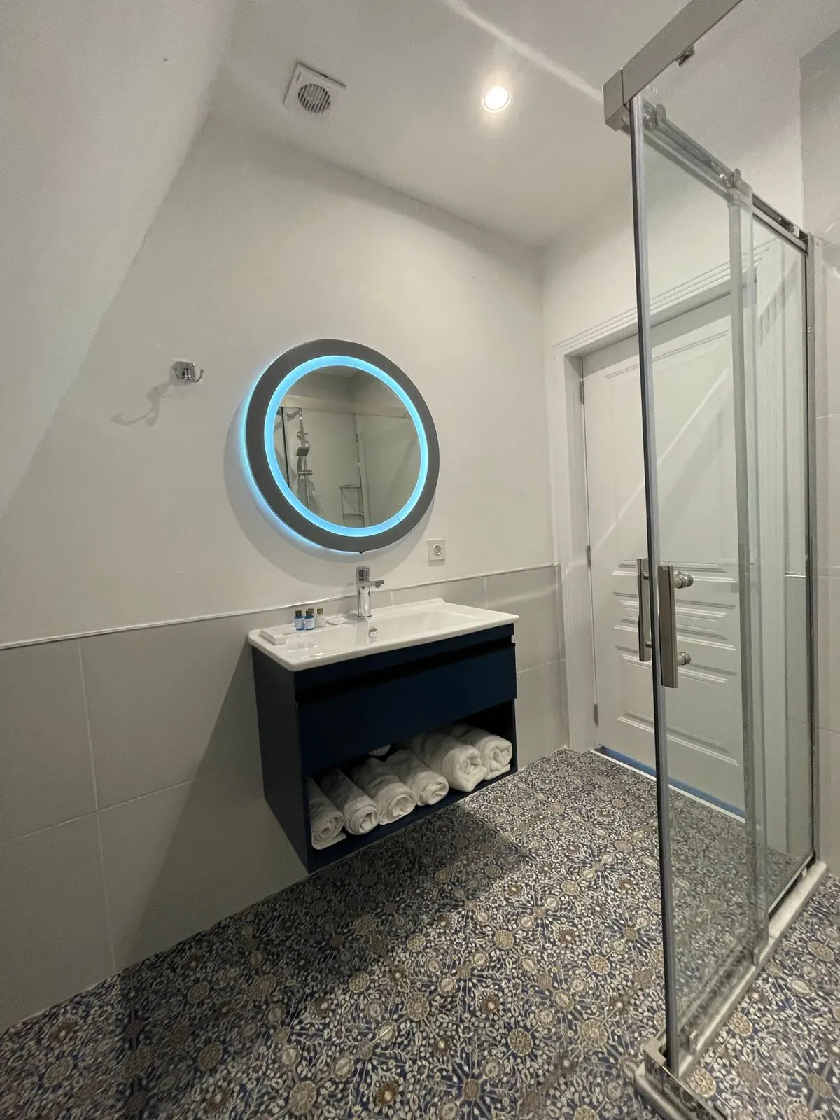 Qafqaz Falcon Chalet – Gabala, Azerbaijan luxury villa rental - şəkil 11
